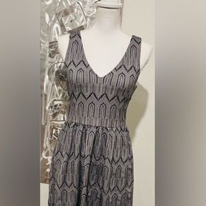 Lucky Brand Black and White Sleeveless V-Neck Maxi Sundress